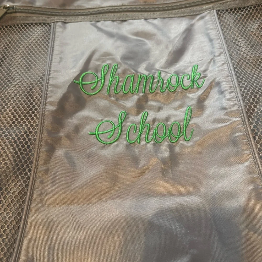 Thirty-One Drawstring Cinch Sac “Shamrock School